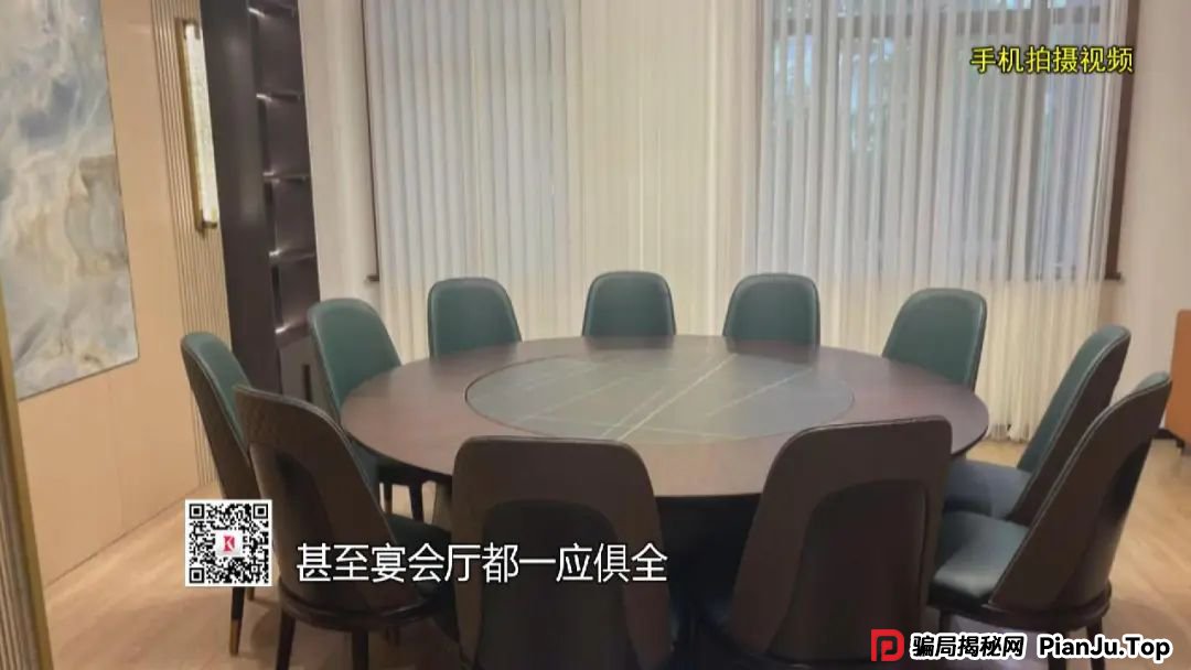 太炸裂了！沪一家庭主妇甩掉前夫，花费上亿包养小10岁新老公...